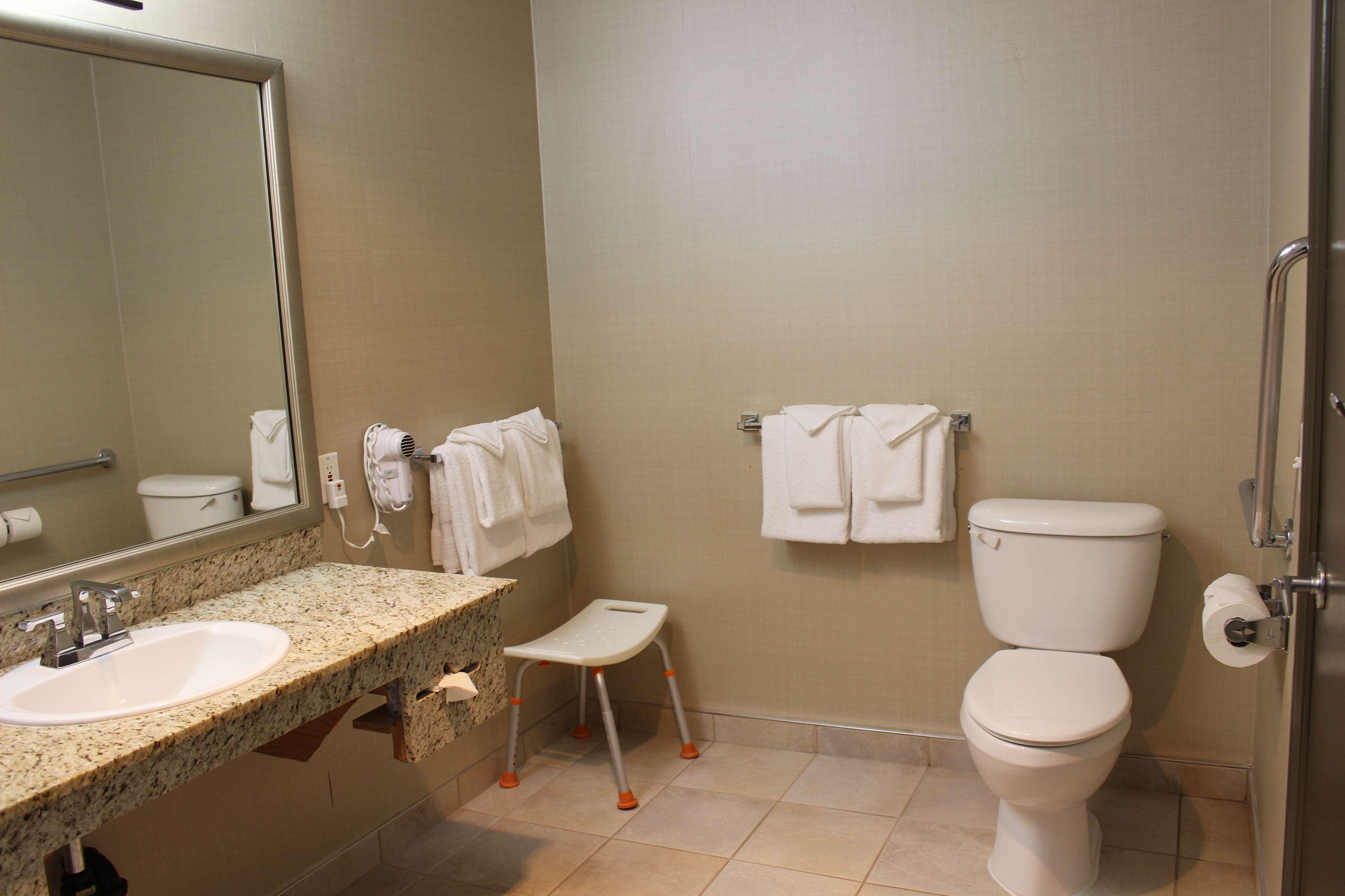 Best Western King George Inn & Suites Surrey Exterior foto
